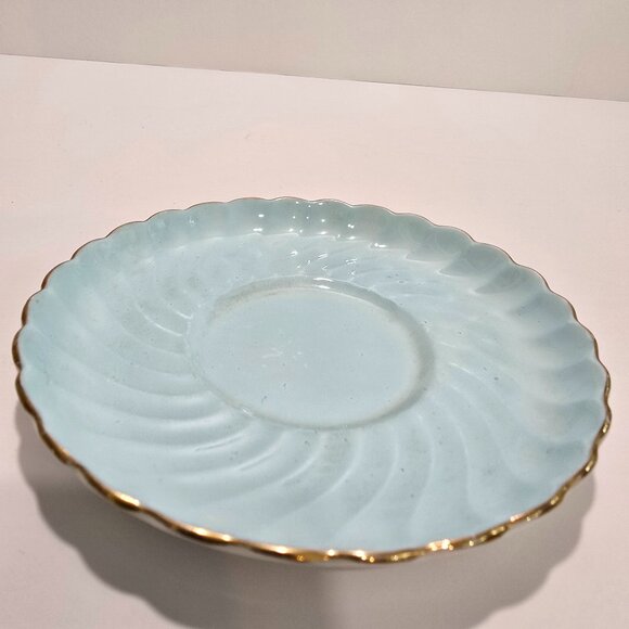 Aynsley - Soft Robin Egg Blue Swirling Fluted Vintage Saucer - Picture 1 of 5
